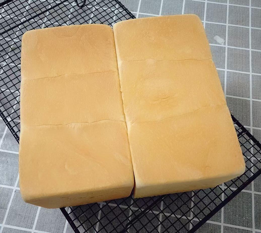 升级版奶香手撕吐司