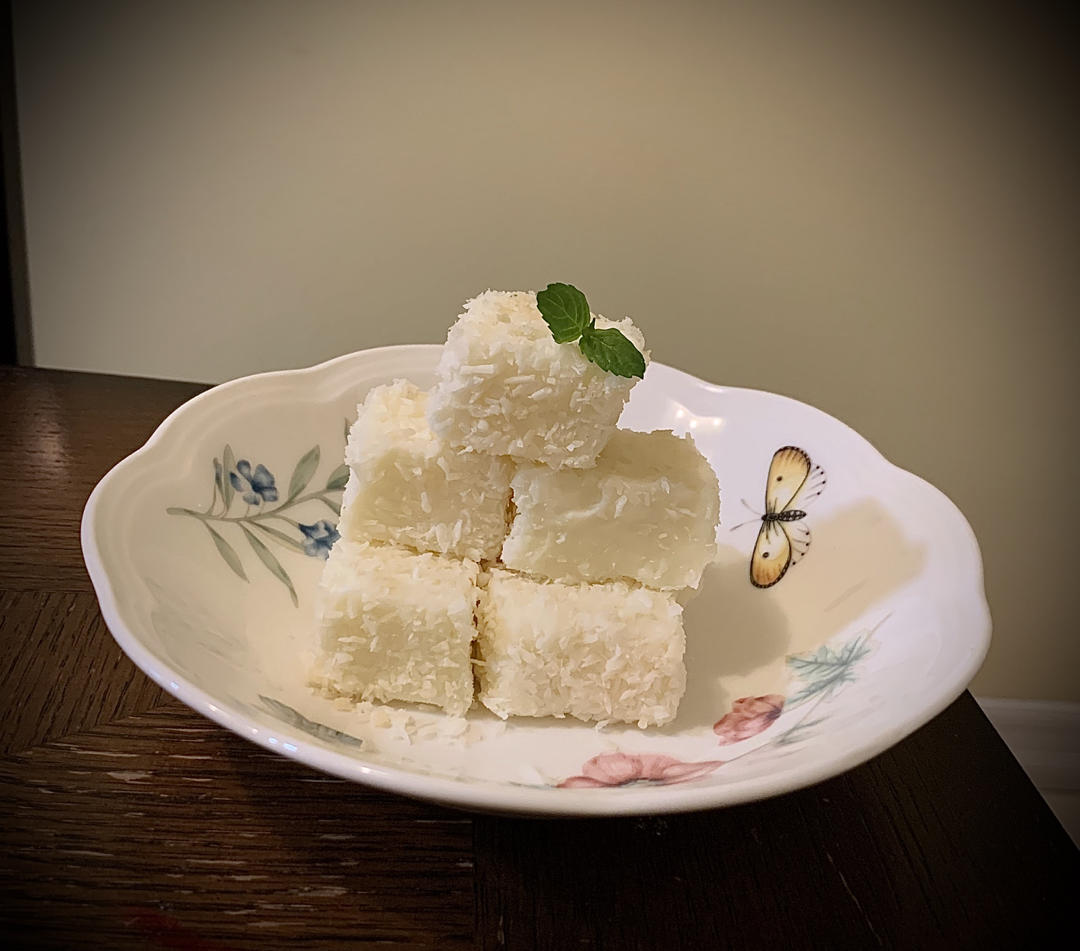 椰丝牛奶小方糕