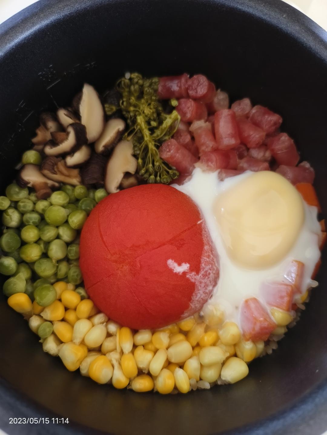 懒人电饭锅香肠焖饭/煲仔饭