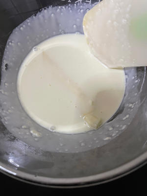 冰淇淋奶油～动物奶油稳定、好吃、不易化、好裱花的小秘诀的做法 步骤4