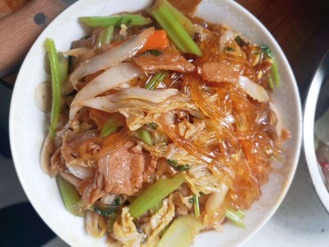 泡椒娃娃菜炒肉片