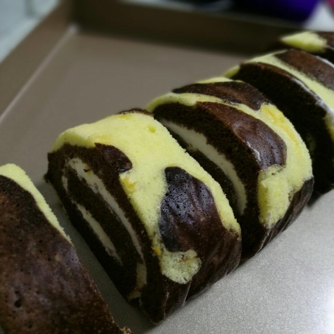 长颈鹿花纹奶油蛋糕卷——朴素的蛋糕卷也生动形象了哦