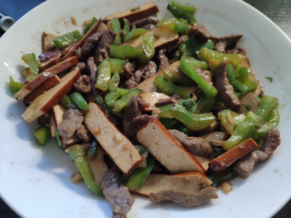 芦笋洋葱炒牛肉丝(也可以用来做青椒肉丝)