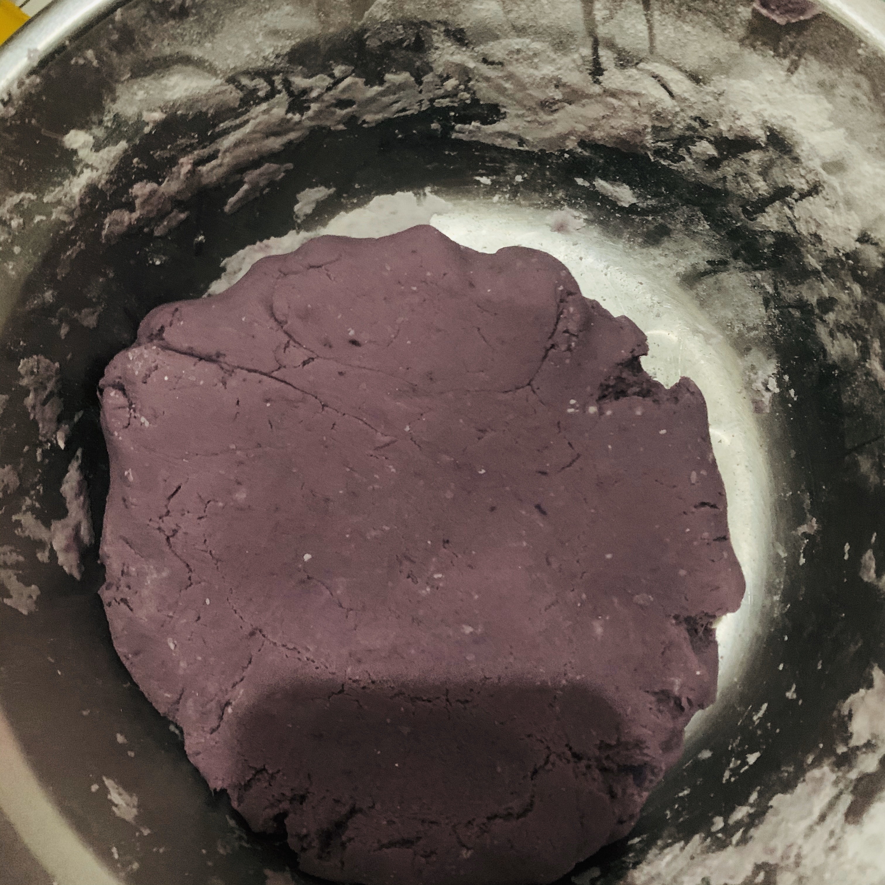 减肥必备简单制作：紫薯蒸饼，无油无糖牛奶版的做法 步骤3