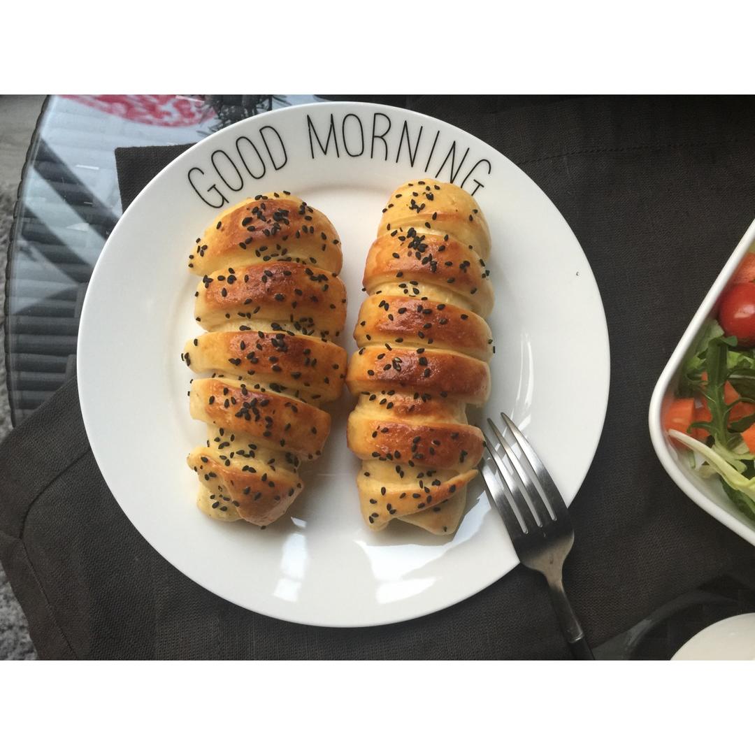 毛毛虫肉松面包