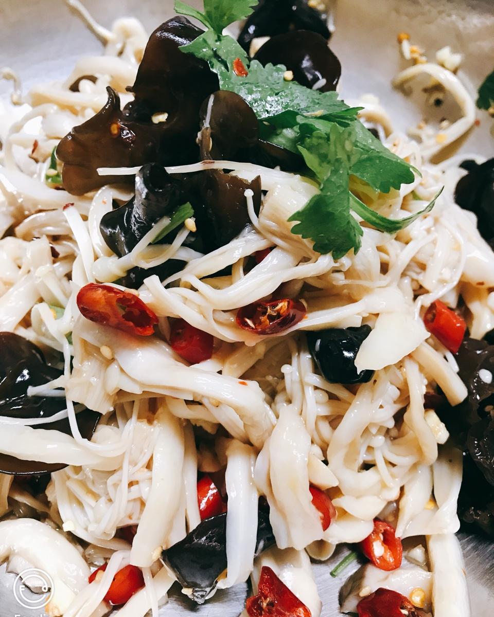 凉拌杏鲍菇、凉拌金针菇（开胃菜）