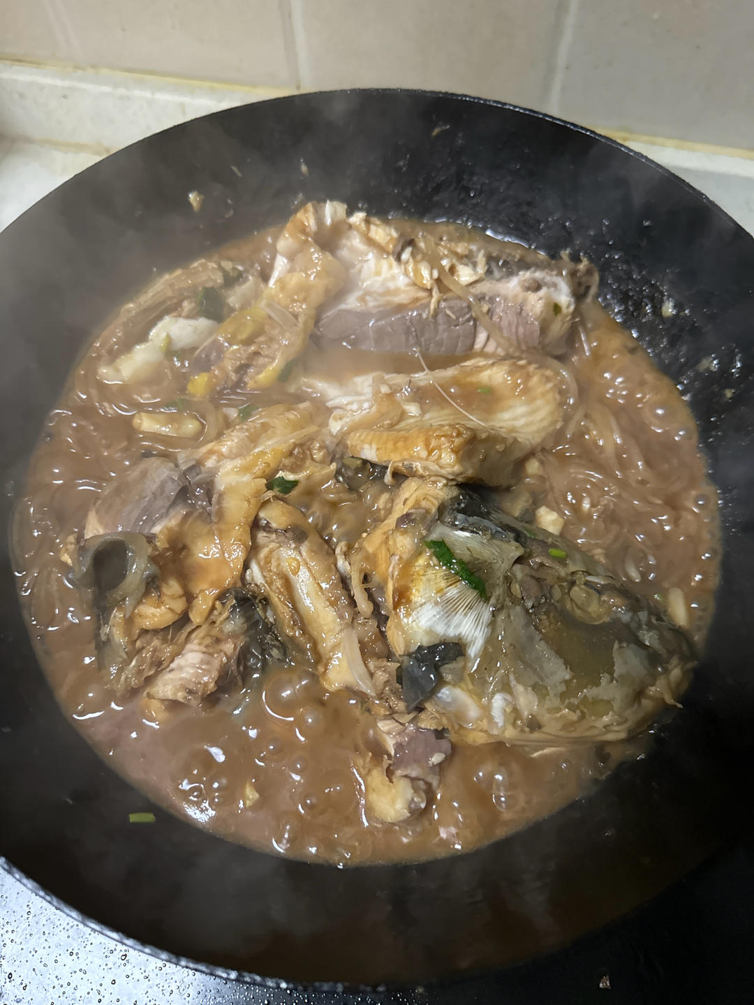 好吃的家常炖鱼，万能炖鱼料，今天三道鳞炖粉条