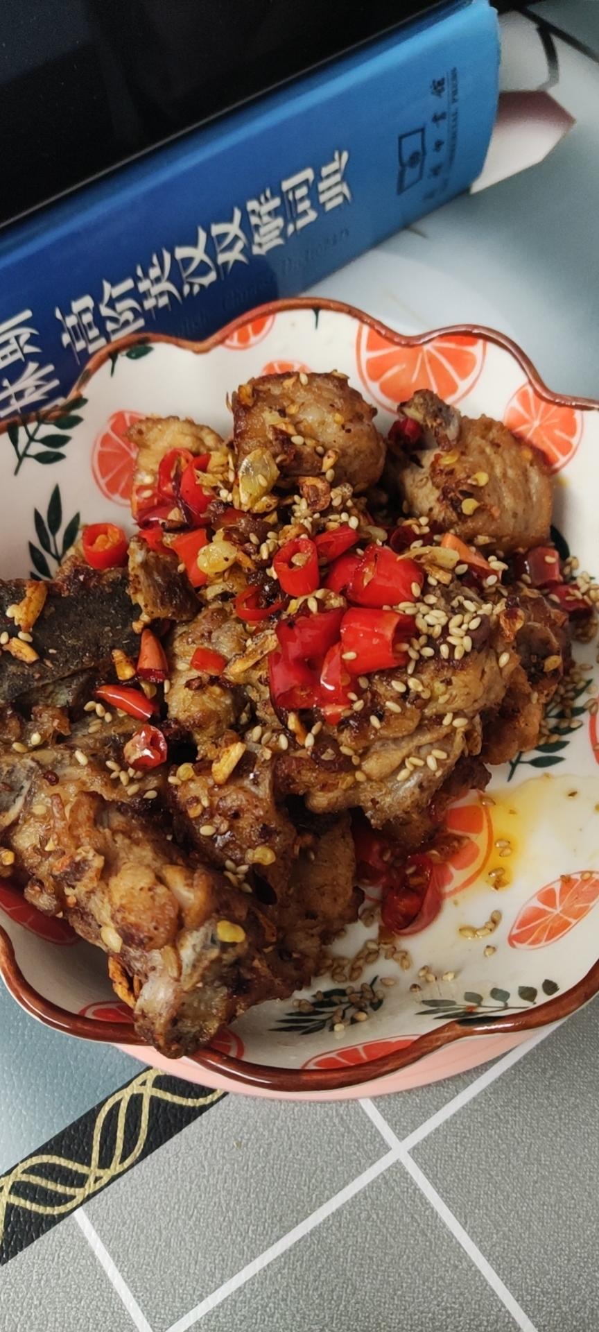 完美复刻中餐厅38块钱一份的椒盐排骨，骨香肉烂，好吃到吮手指