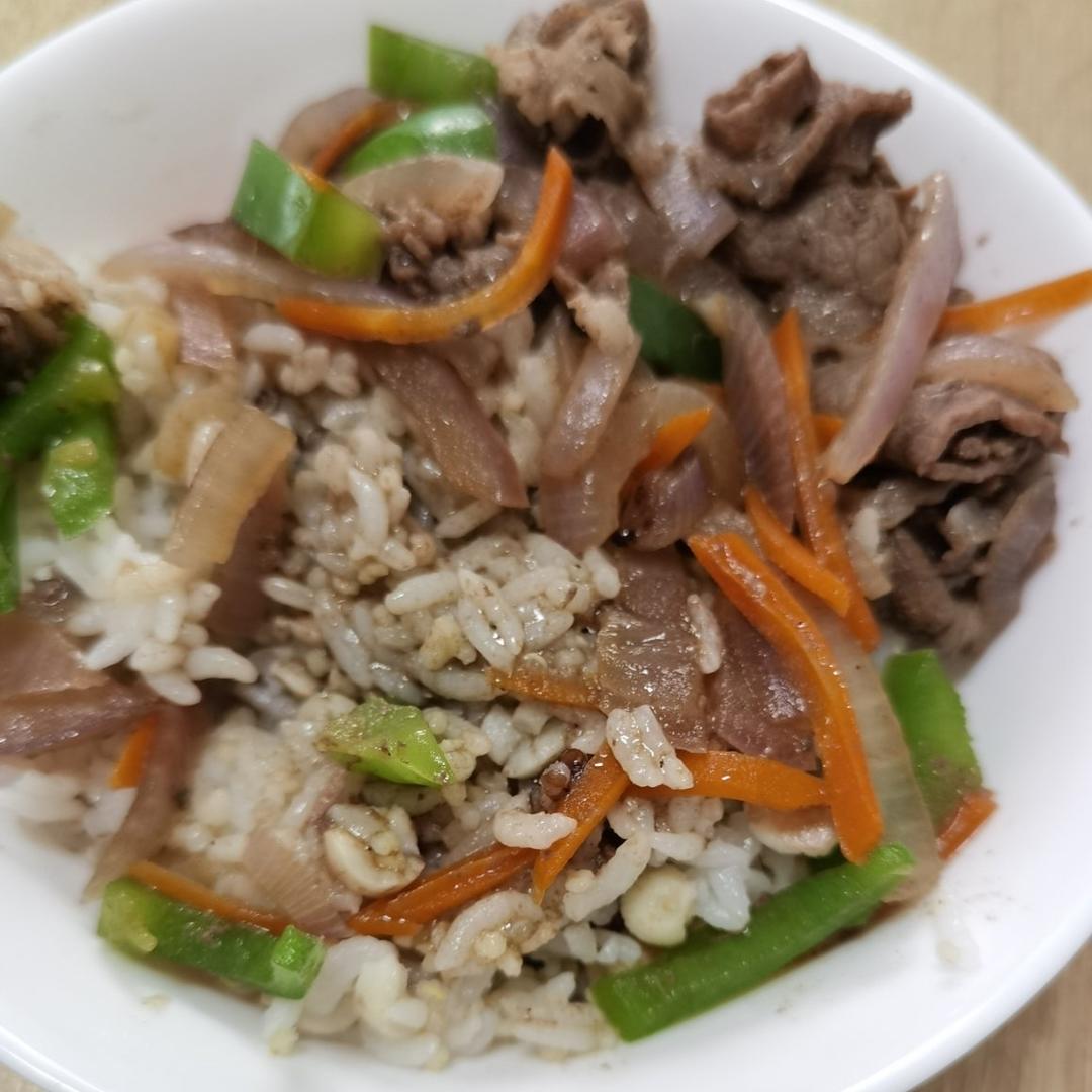 【搬运】抱蛋肥牛饭（原Po知乎：添饭小哥哥）