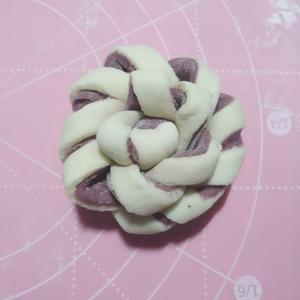 紫薯花朵馒头的做法 步骤5