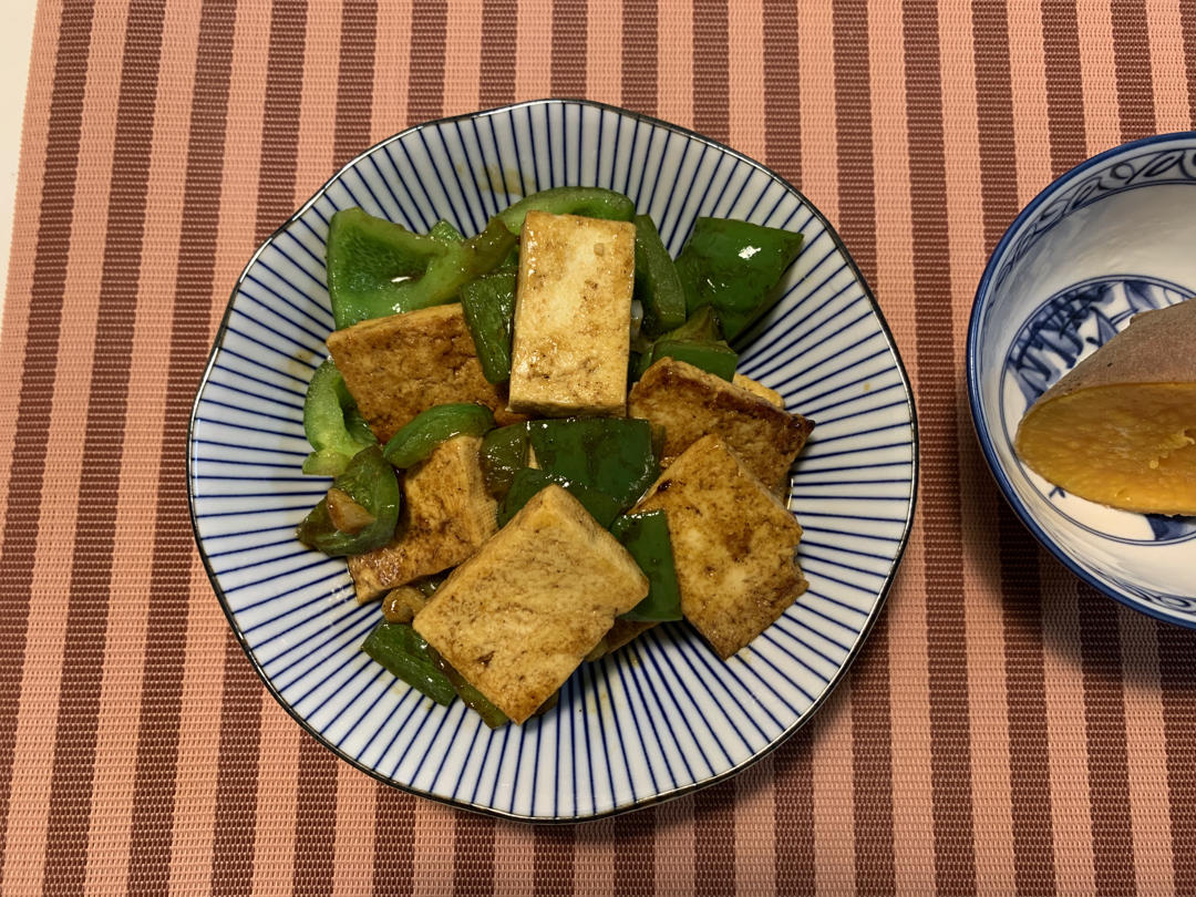 青椒炒豆腐