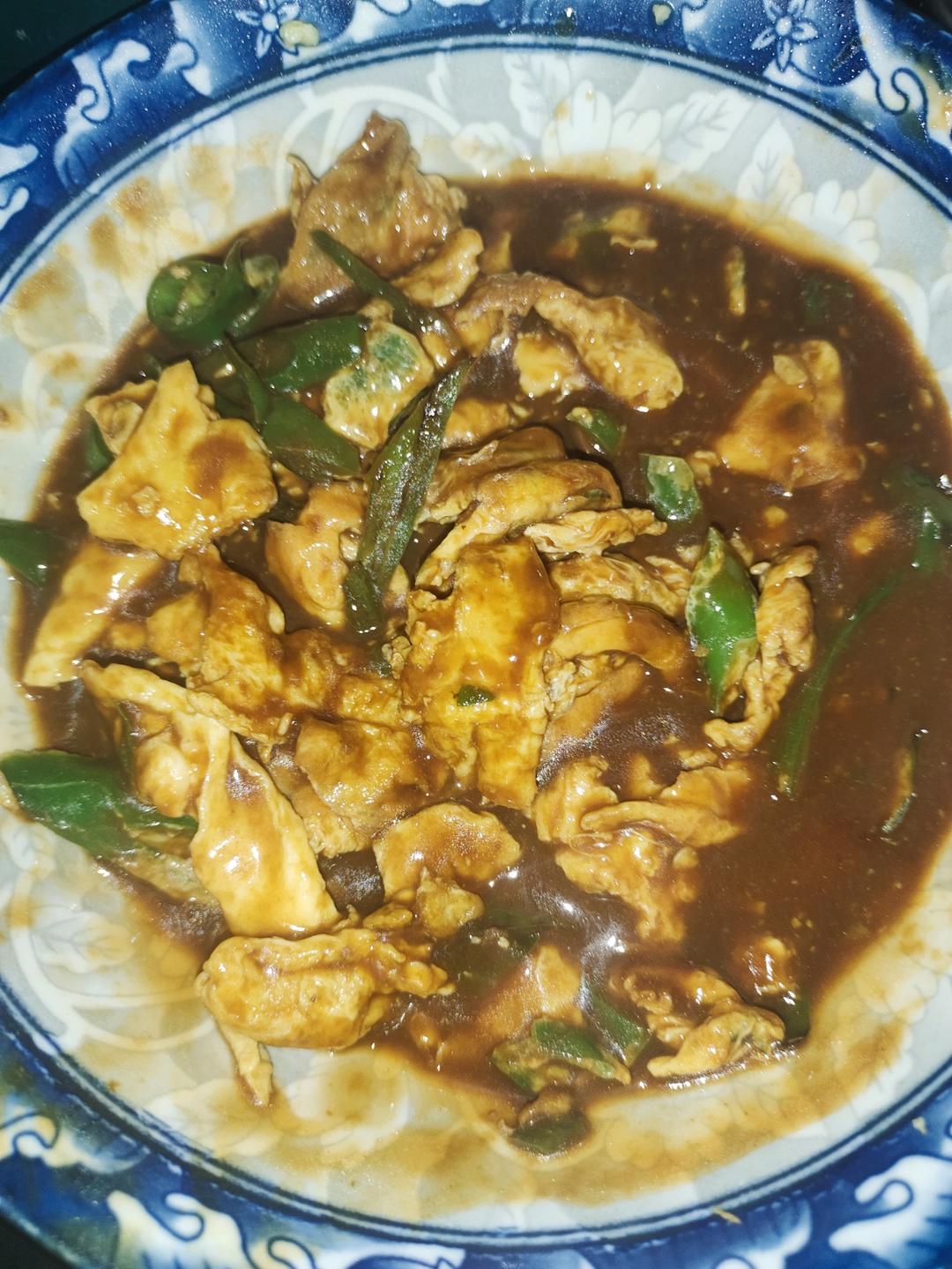 青椒鸡蛋拌面