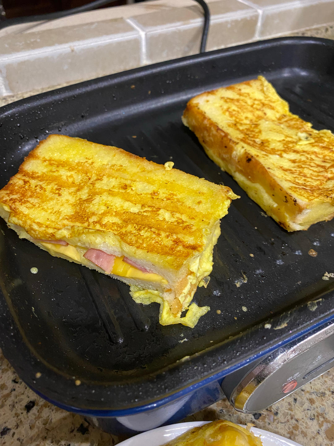 十分钟快手早餐【港式火腿西多士】