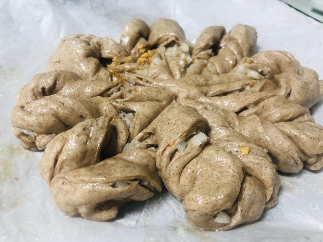 【小高姐】蒜香浓郁 造型优美 不用揉出手膜的面包