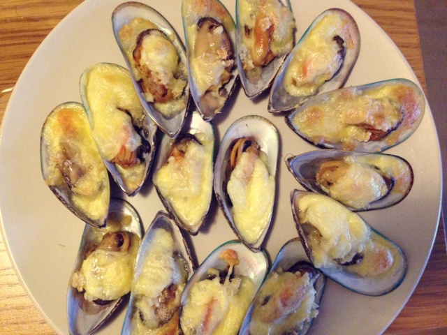 蒜茸芝士烤青口