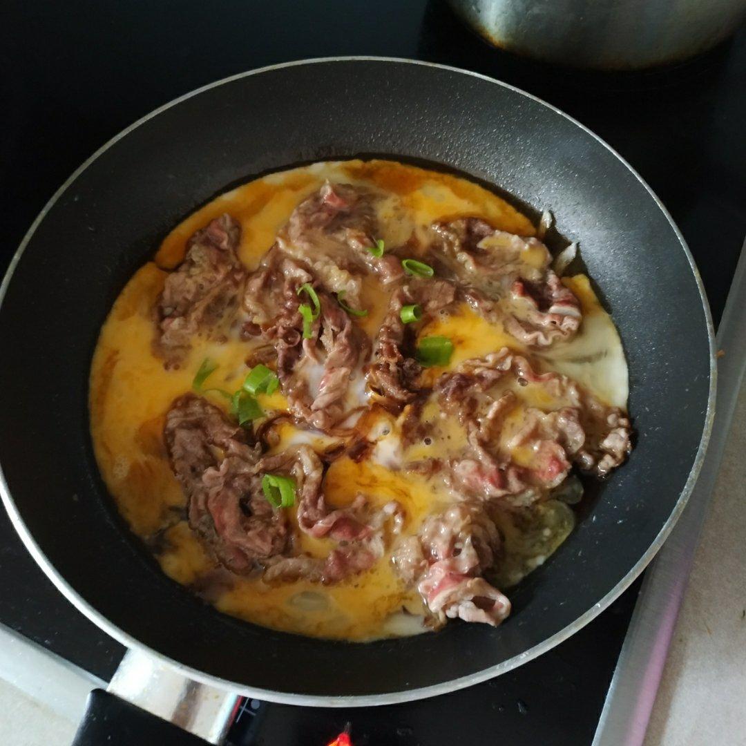 日式肥牛盖饭（牛丼）——巨好吃的超级简易懒人版