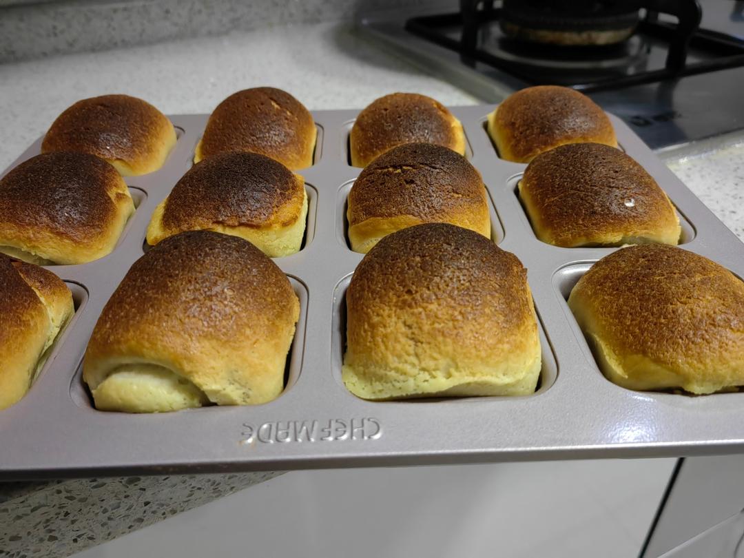 外酥内软‼️满满的肉松❗️香葱墨西哥肉松小吐司