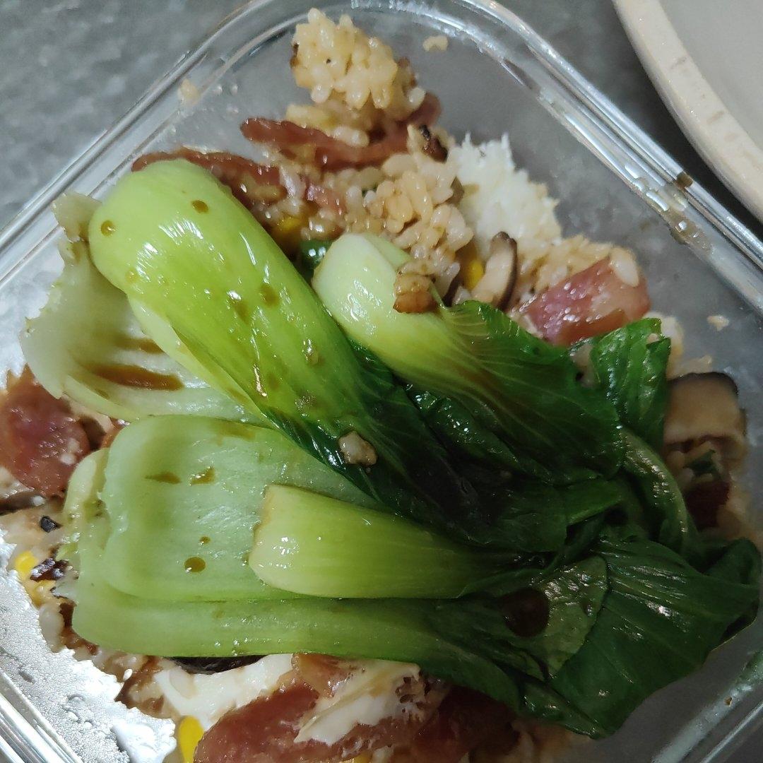 腊味煲仔饭，20分钟饭菜同出