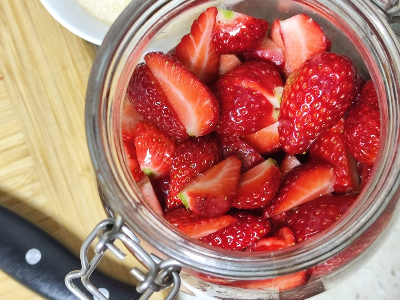 草莓消耗-草莓果酒的做法