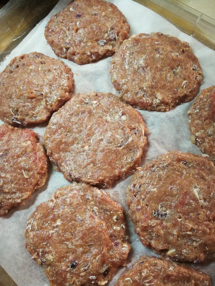 肉多汁的快手汉堡牛肉饼