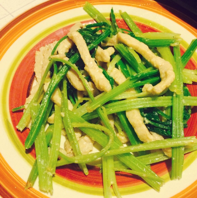 芹菜肉丝