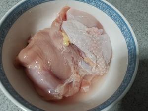 家庭版香酥辣子鸡（材料不够时怎么做）的做法 步骤2