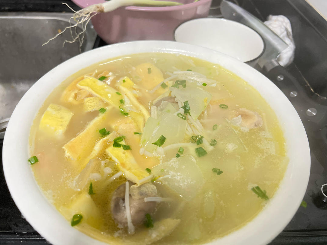 鲜掉眉毛巨好喝，三鲜刷脂汤，250大卡