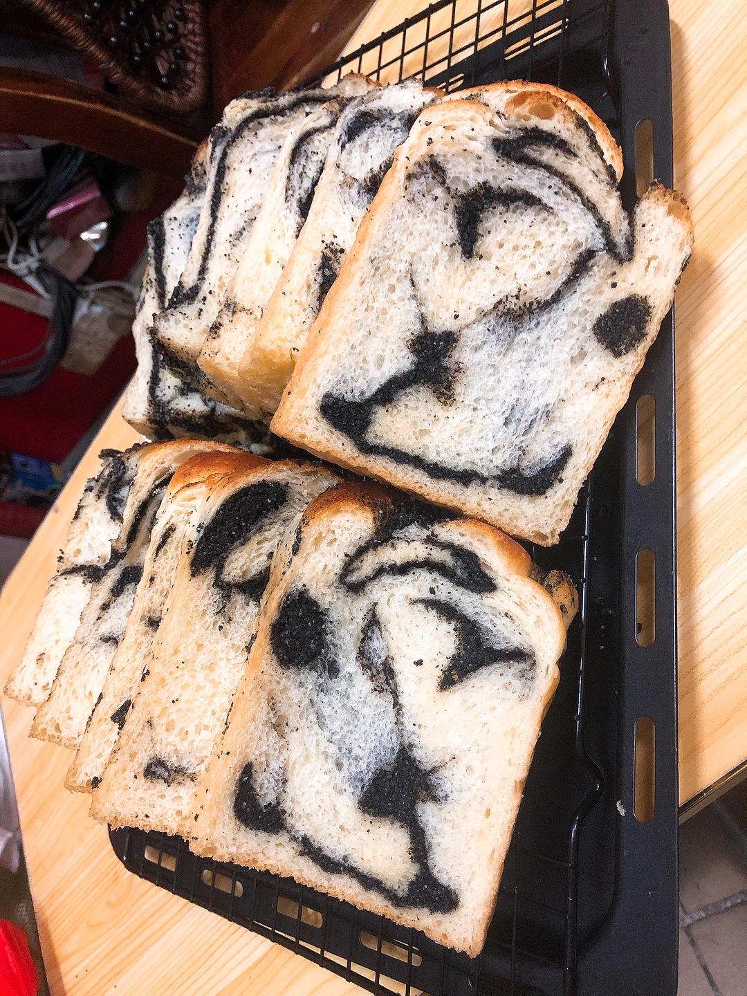 料多多系列--黑芝麻奶酥小吐司