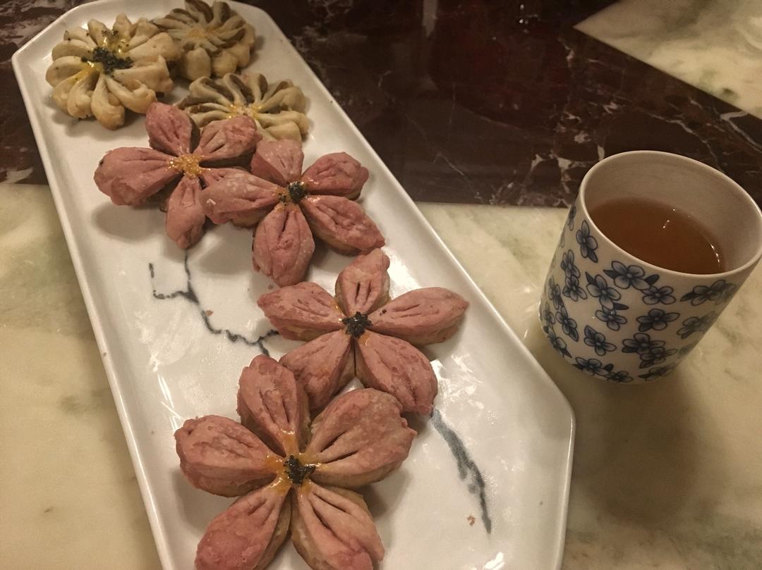 猪油版的各种酥（叉烧酥 紫荆花酥 菊花酥 元宝酥 ）