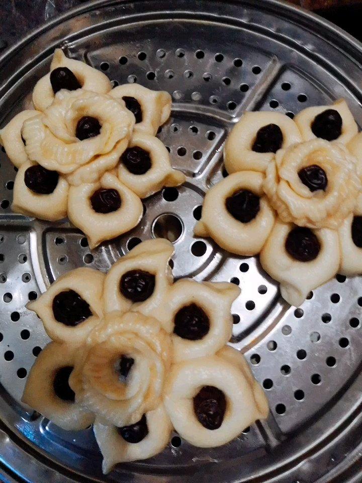 8290_awtn做的花样面食,花样馒头,【枣花馍】