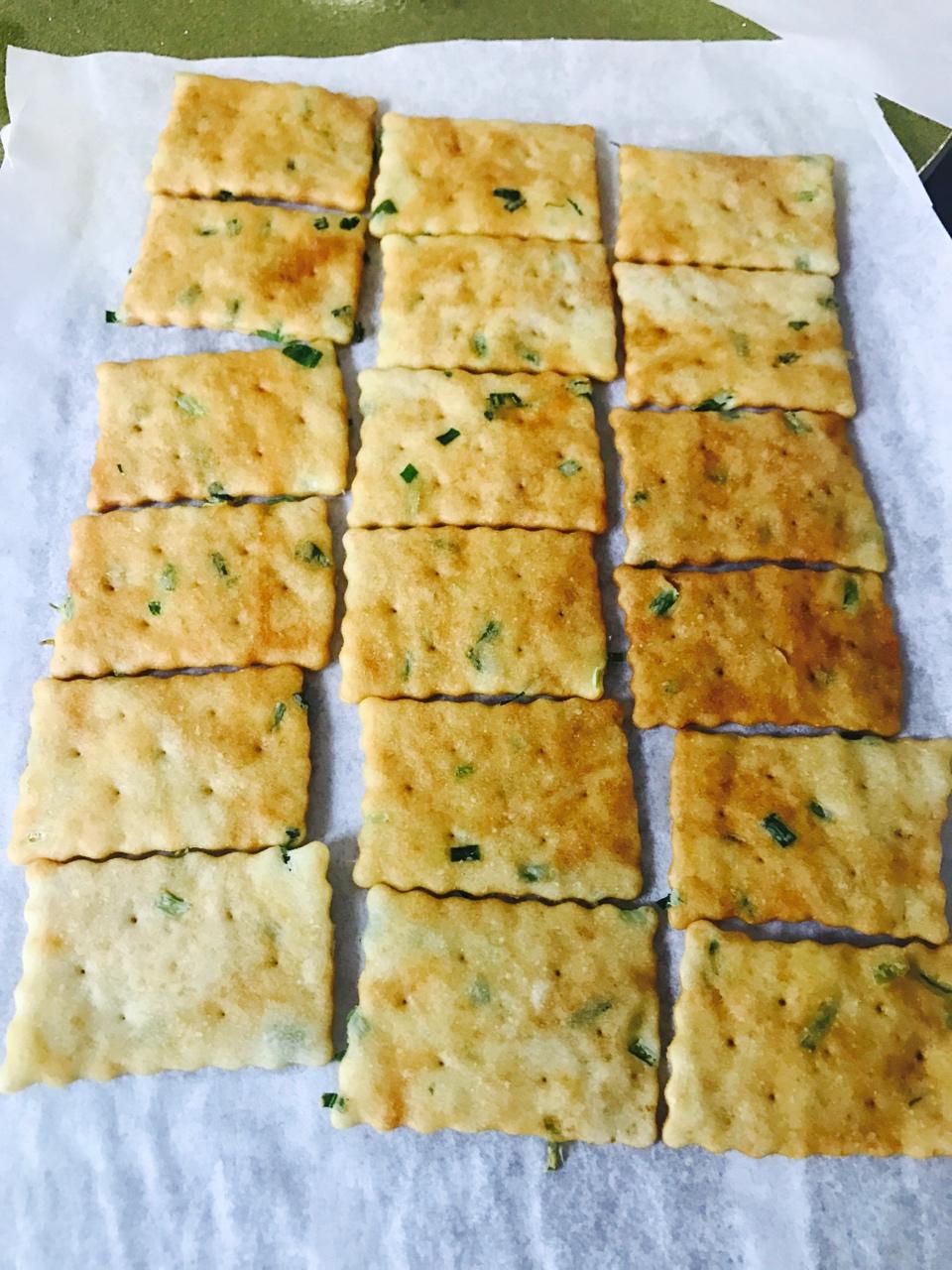 嘎嘣脆——香葱苏打饼干