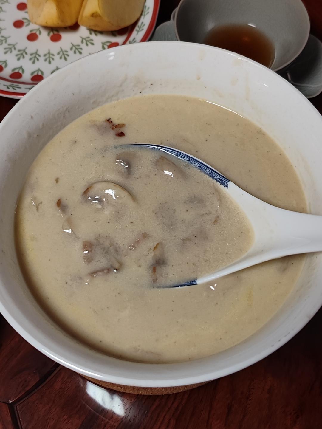 奶油蘑菇浓汤（小朋友超爱）