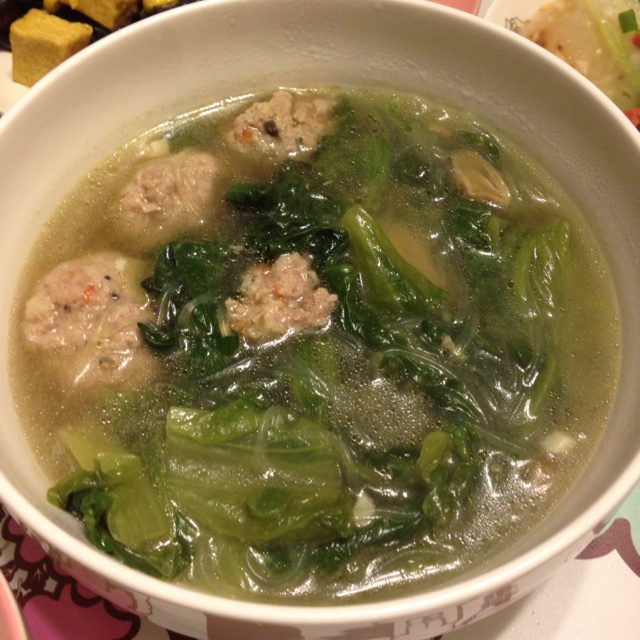 白菜丸子粉丝汤