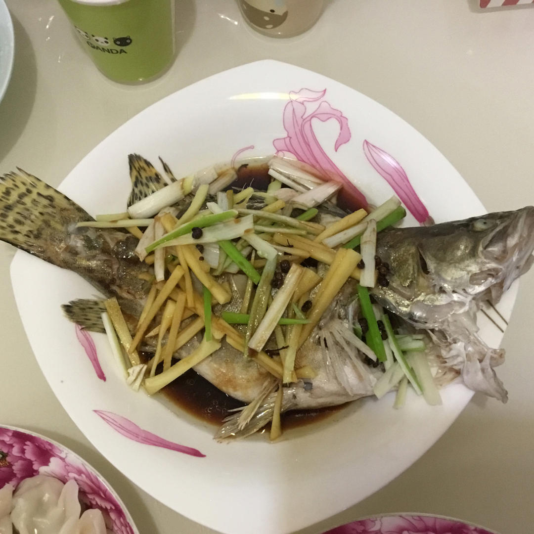 清蒸鱼～娃爸一招儿鲜(附小视频)