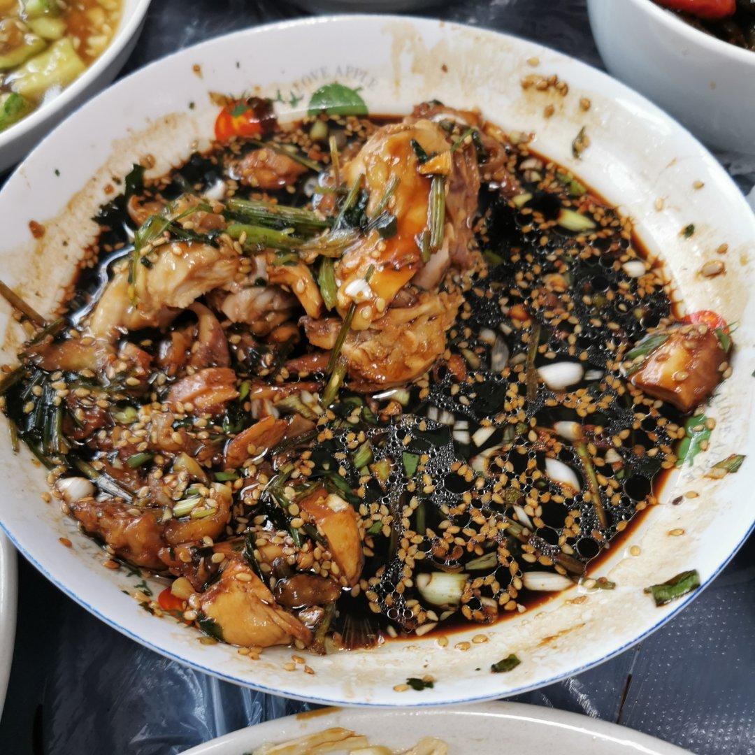 简单好吃的鸡腿做法，不炒不炖口感超滑嫩，给年夜饭加道菜