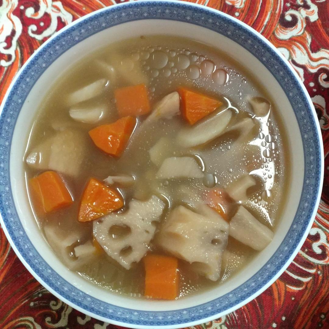 海鲜豆芽酱做的莲藕汤(全素版)