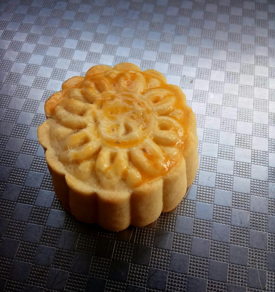 酥皮奶黄月饼