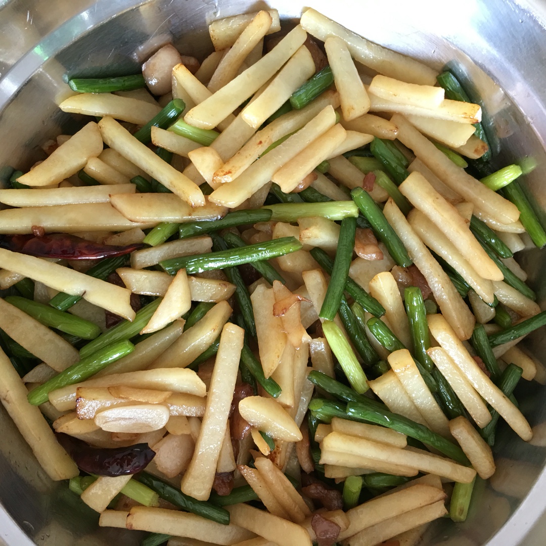 蒜苔土豆条