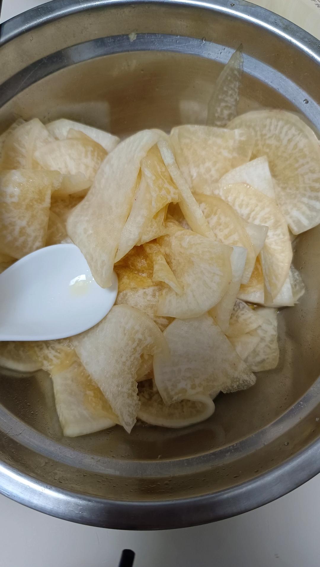 凉拌水萝卜