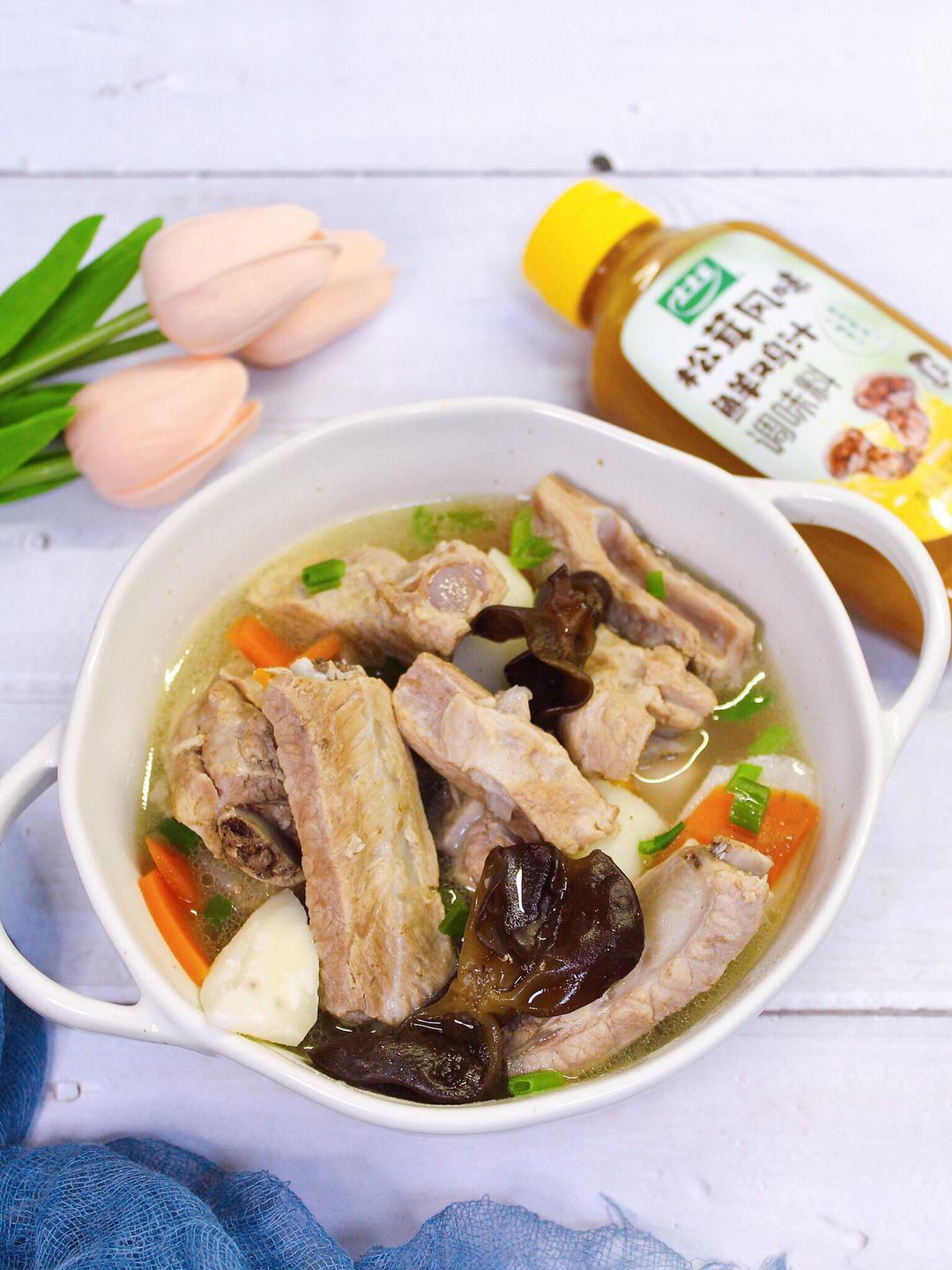 山药木耳排骨汤的做法