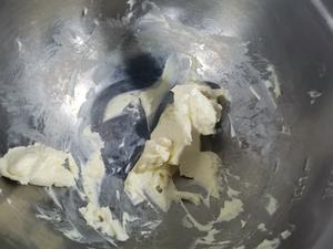轻芝士蛋糕(水浴法♥蛋白打发)的做法 步骤1