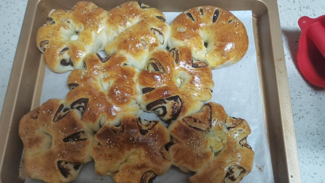 甜蜜蜜的红豆沙面包（波兰种）