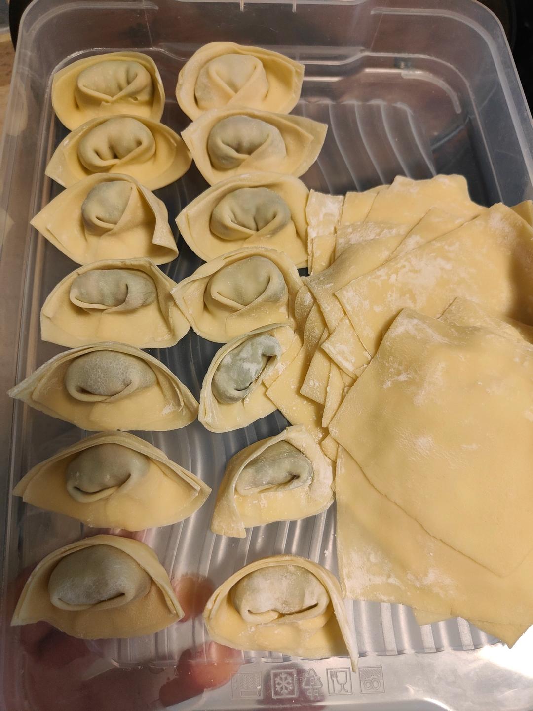 手擀馄饨皮