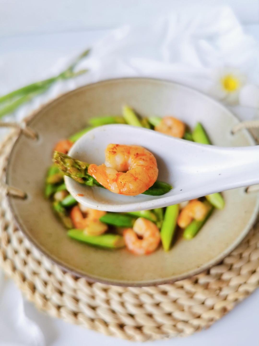 快手健康菜~芦笋炒虾仁