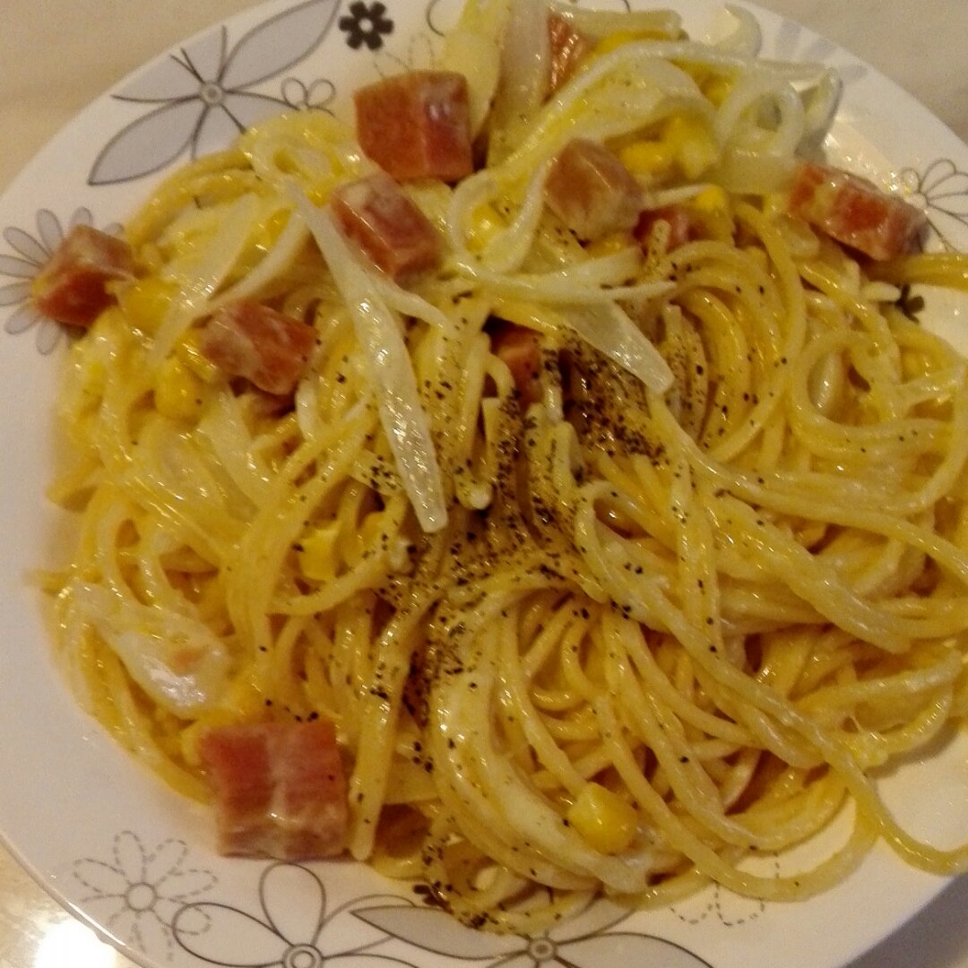 超简单的奶汁培根意面Carbonara