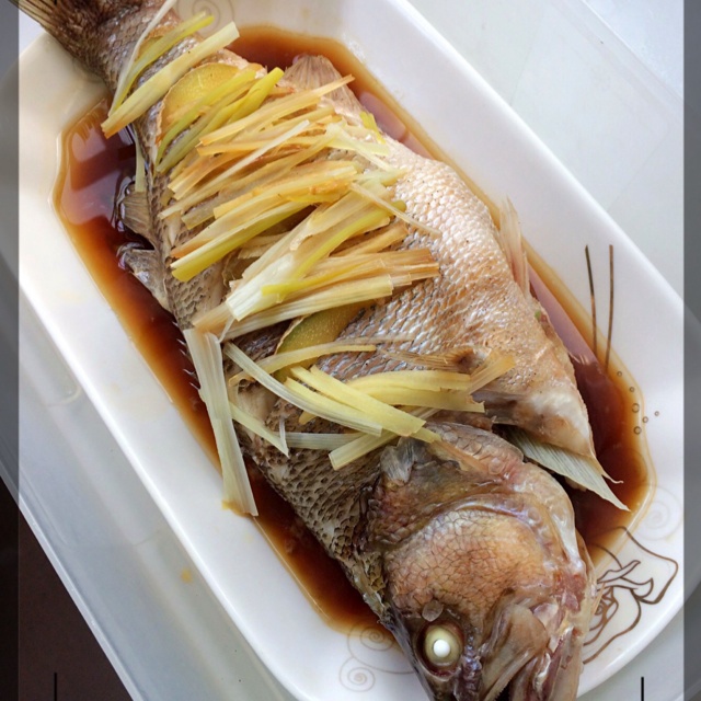 豉油清蒸鱼 清蒸鲈鱼