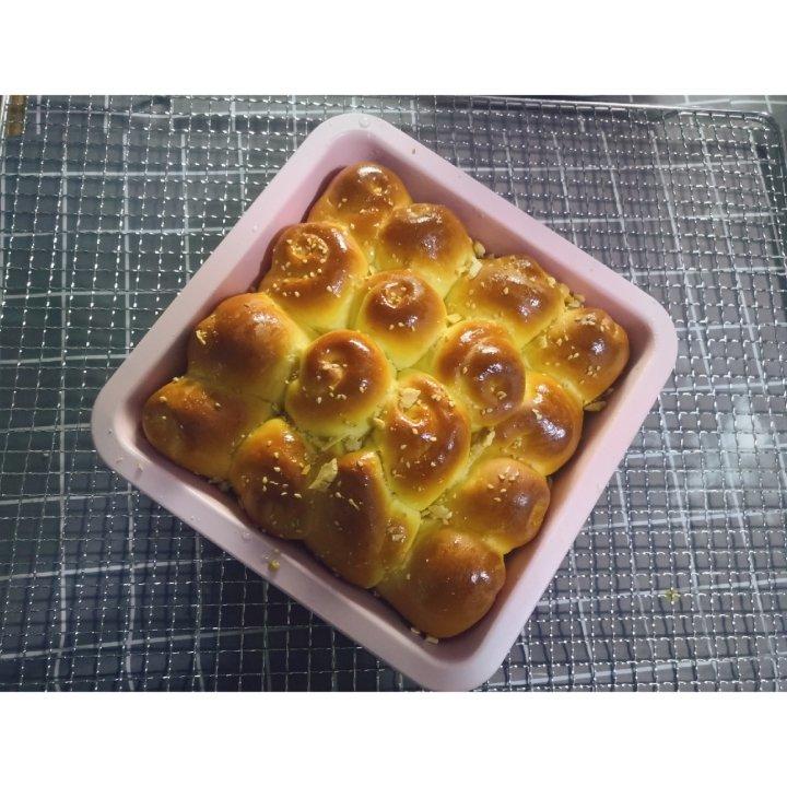 脆底蜂蜜小面包