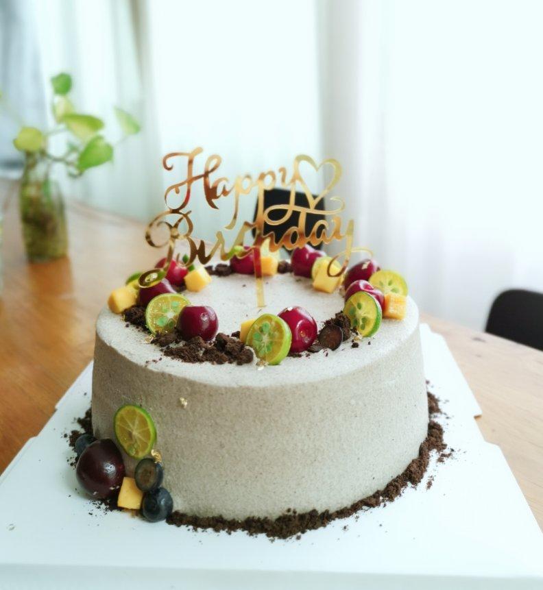 磕蛋糕的日子里……