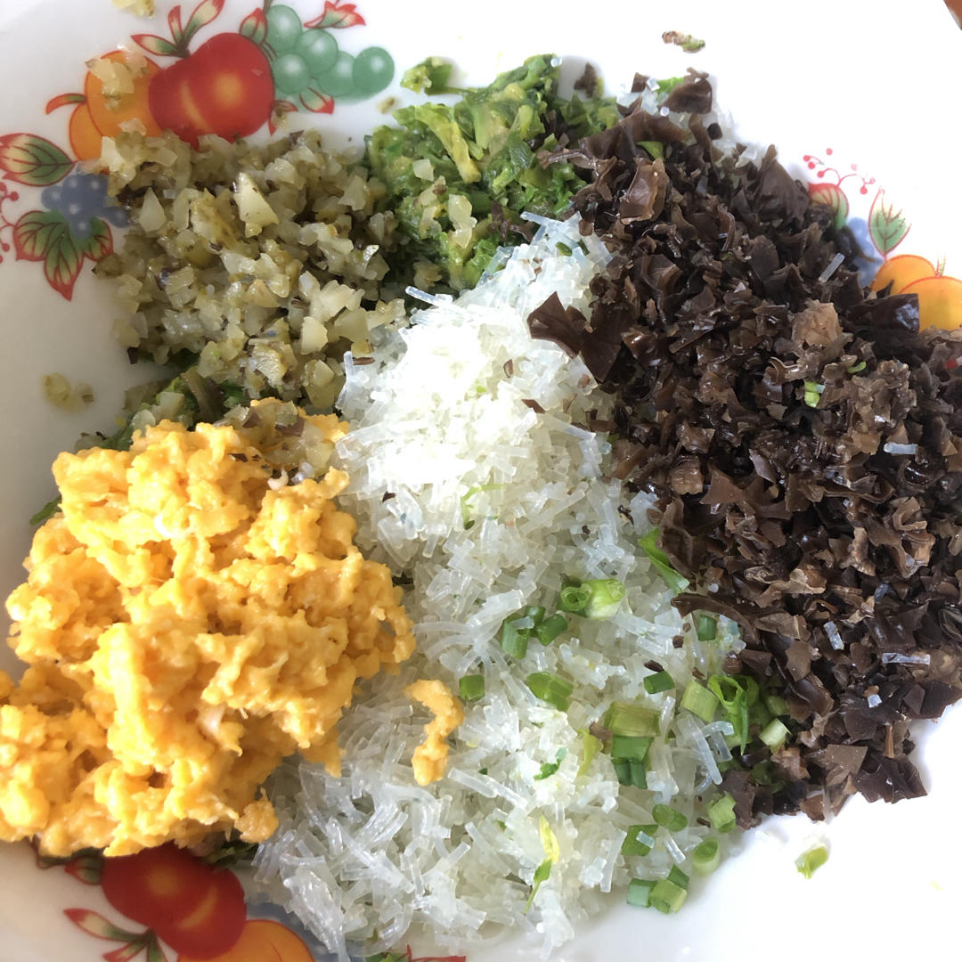 皮薄馅多的菠菜鸡蛋馅饼