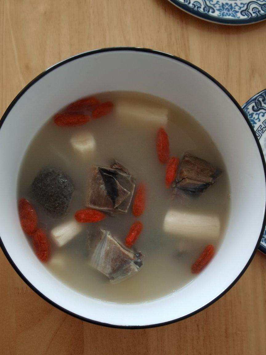 山药乌鸡汤